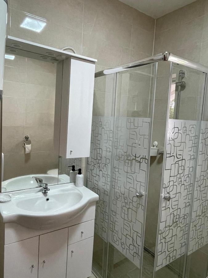 Apartmani Ira Vir Exterior photo