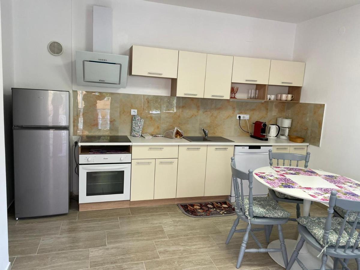 Apartmani Ira Vir Exterior photo